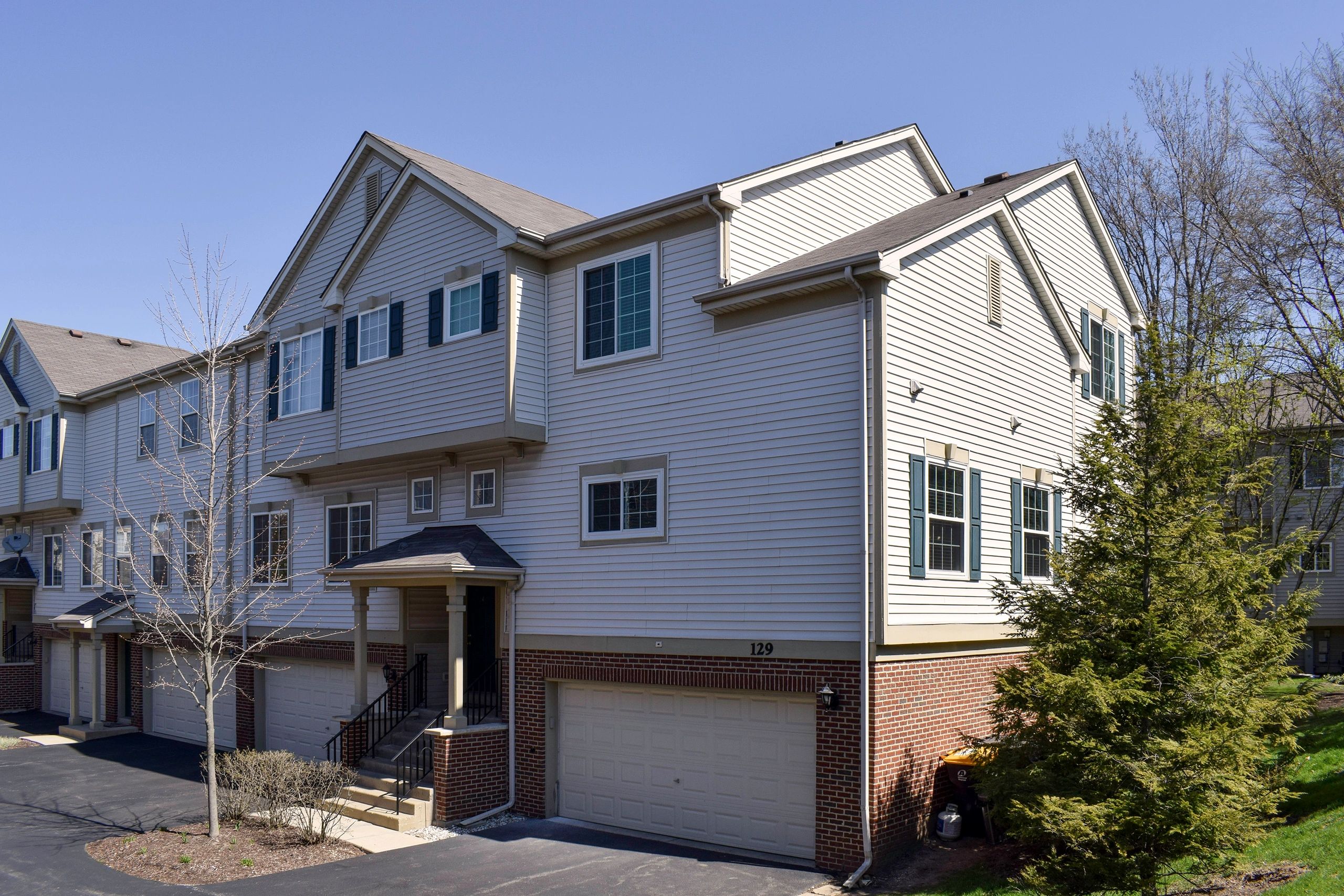 For Sale 3 Story Townhome 222,000